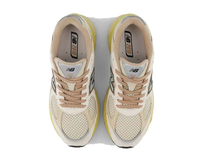 NEW BALANCE 2010 ROSE BEIGE LUXE EN VUE 75