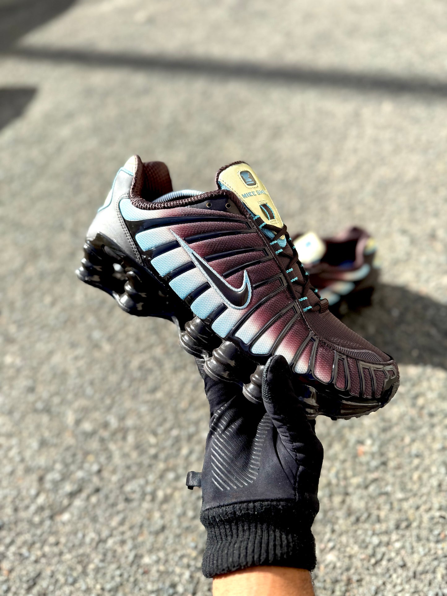 Nike Shox TL Wmns "Velvet
Brown"