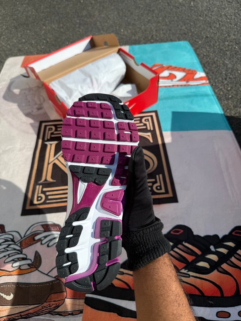 Nike Zoom Vomero 5 White/Pure Platinum/Hot Fuchsia/Metallic Platinum (GS)