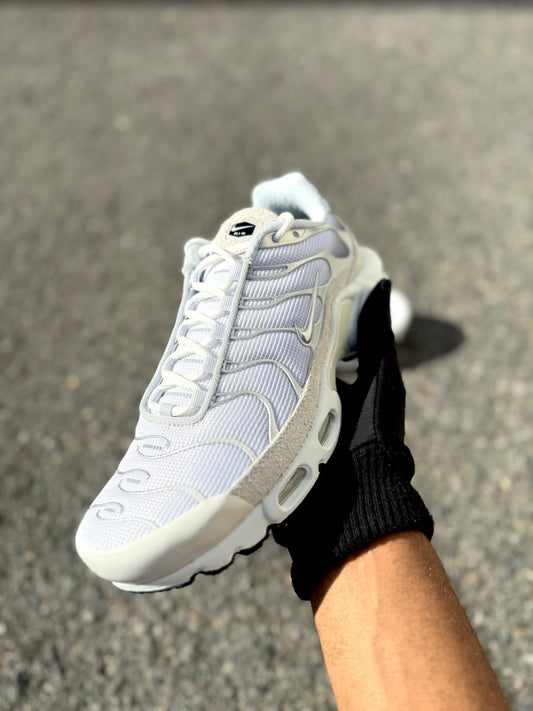 Nike Air Max Plus Dusty Cactus
Barely Volt