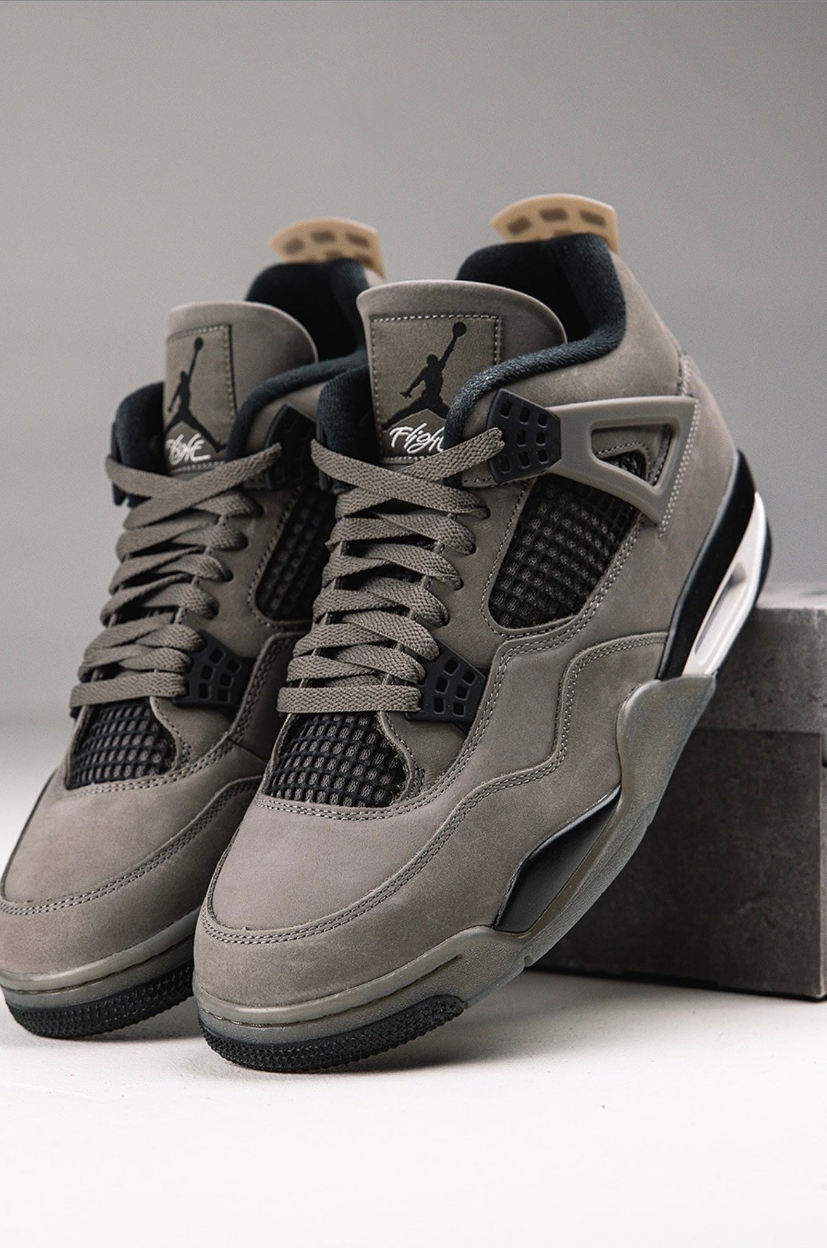 JORDAN RETRO 4 CAVU STONE