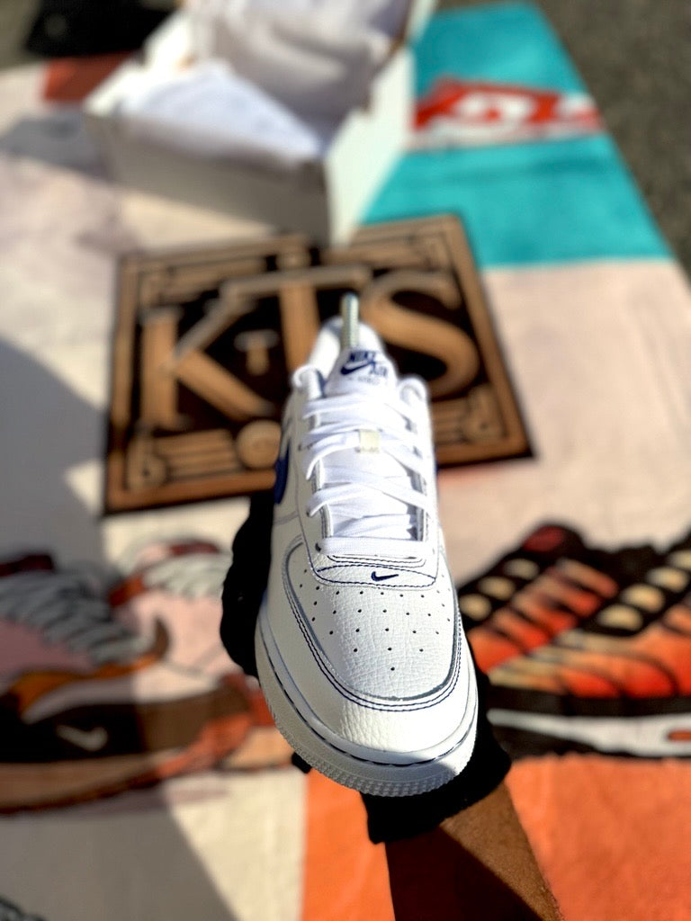 Nike Air Force 1 LV8