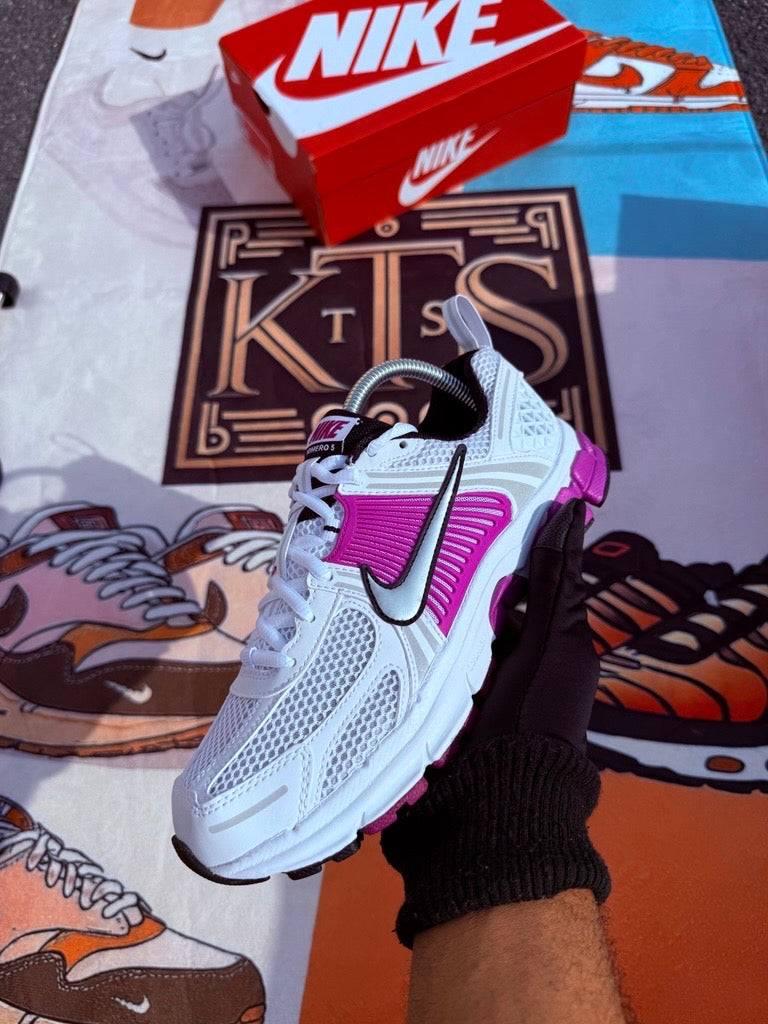 Nike Zoom Vomero 5 White/Pure Platinum/Hot Fuchsia/Metallic Platinum (GS)