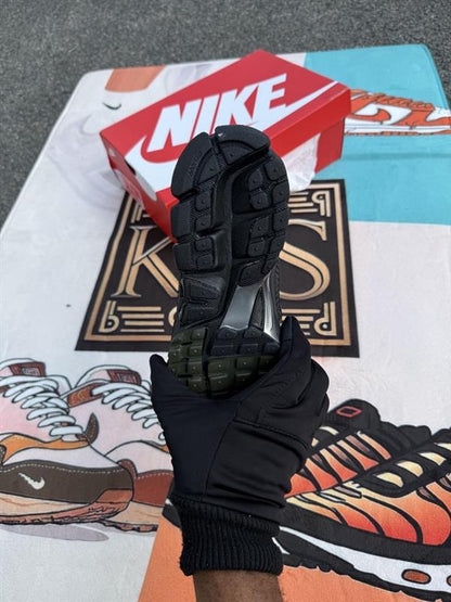 Nike Zoom Vomero 5 Black Sequoia