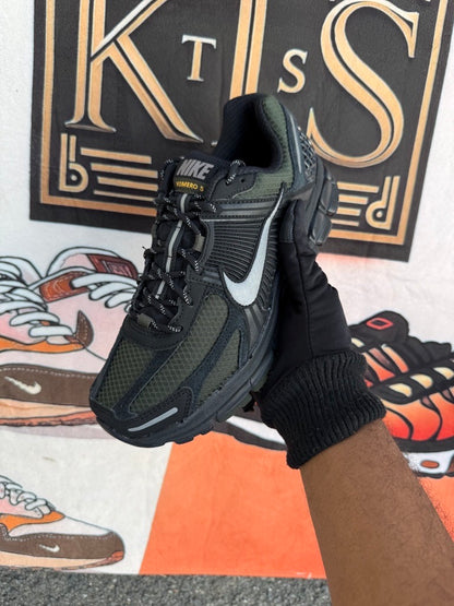 Nike Zoom Vomero 5 Black Sequoia
