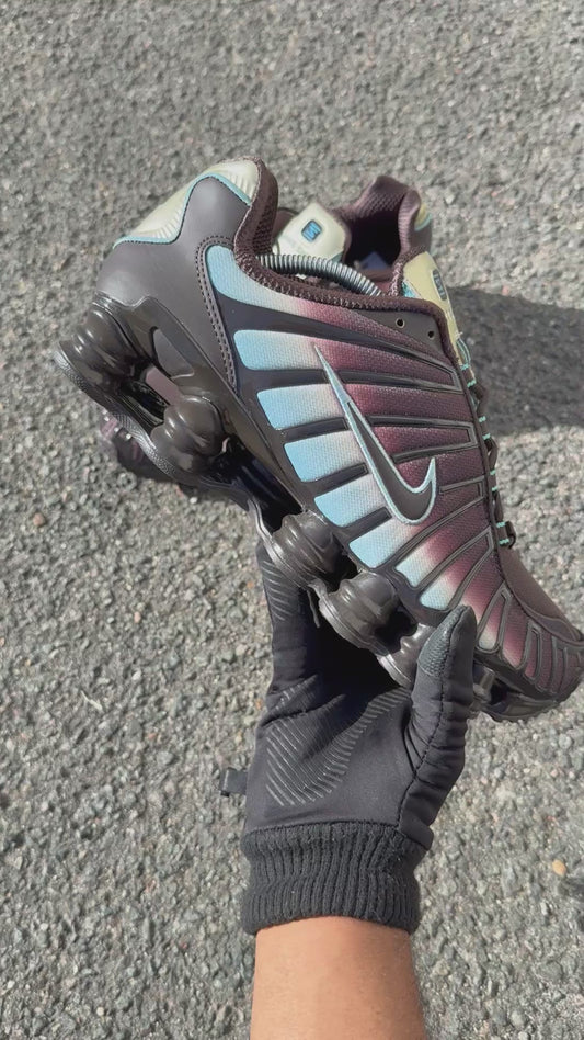 Nike Shox TL Wmns "Velvet
Brown"