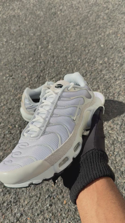 Nike Air Max Plus Dusty Cactus
Barely Volt