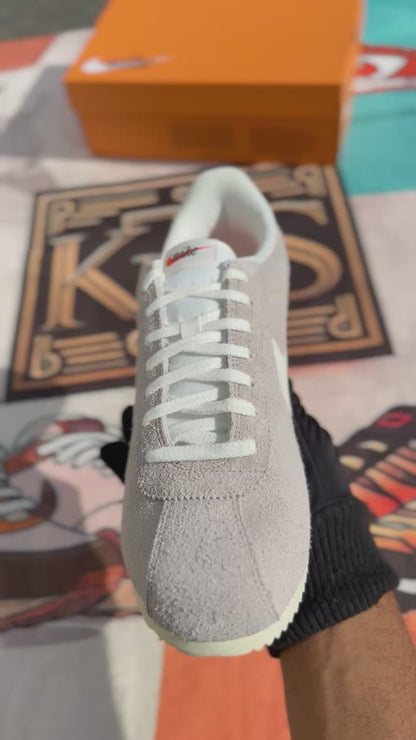 Nike Cortez SE Suede College Grey Dark Team Red  Coconut Milk Sail